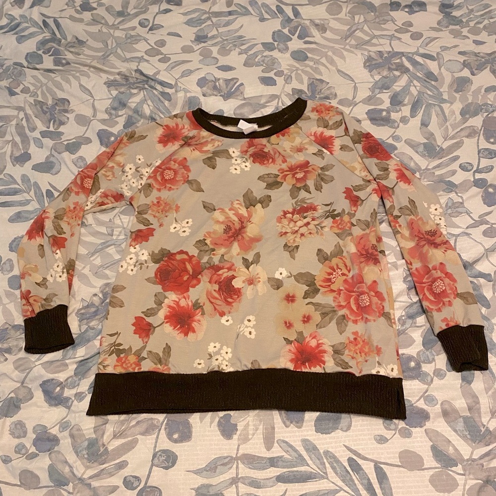 Honey Me Floral Sweatshirt Sz L